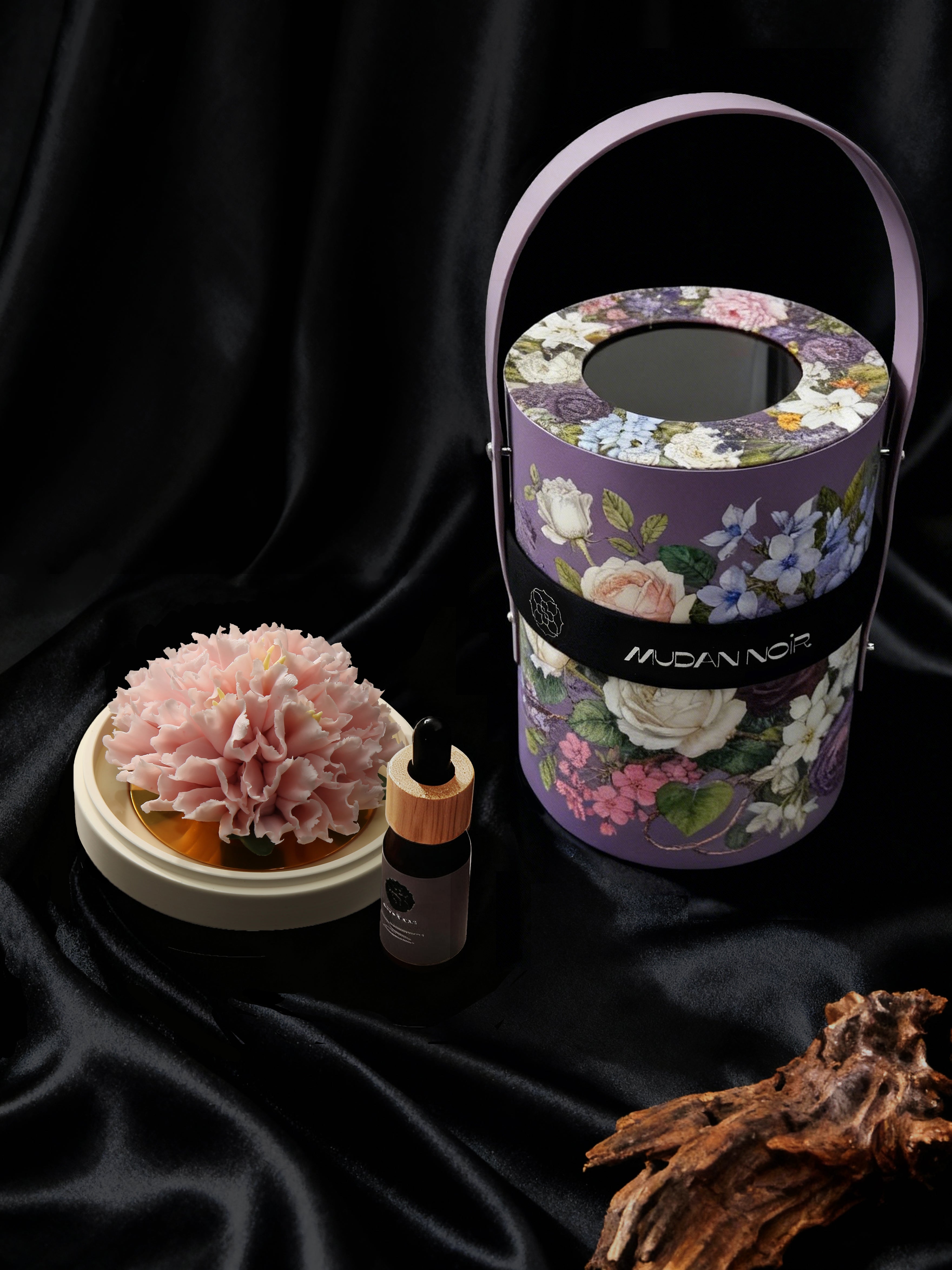 Whisper of Graceful Carnation – Mudan Noir